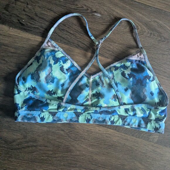 Fabletics Workout Set - Picture 3 of 3